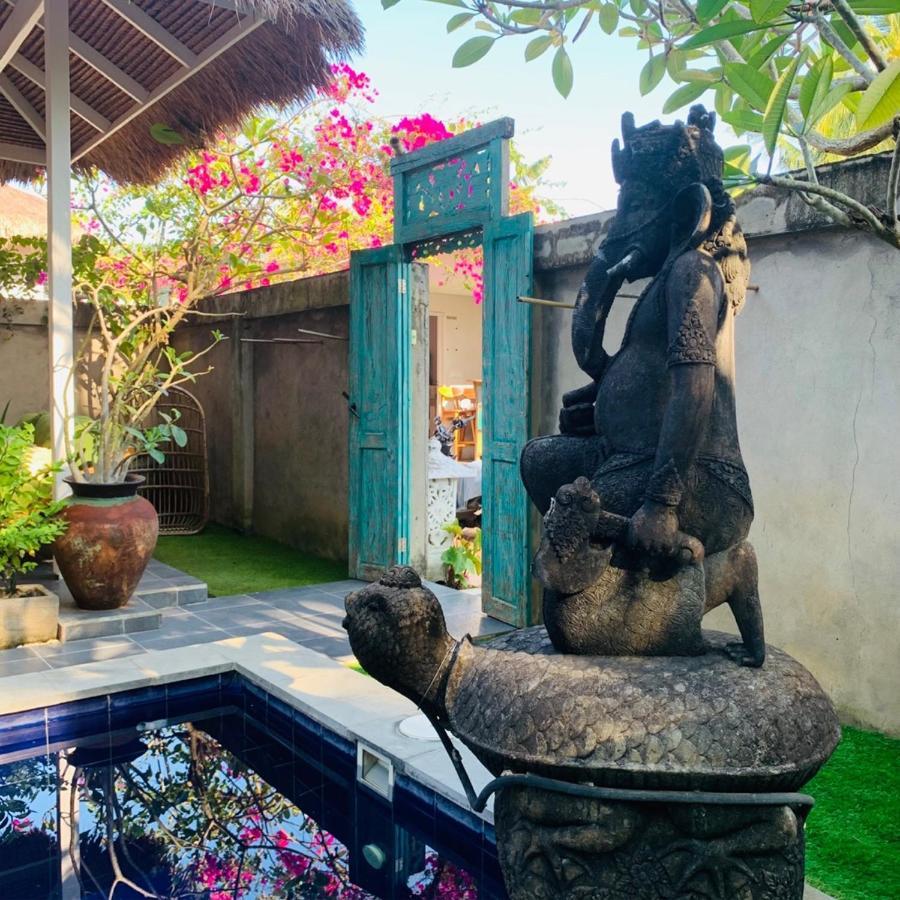 Mewali Villa's *